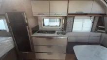 Fahrzeugbild Knaus Sport 500 UF 1800kg;PlusPaket; 177 L Kühlschrank #11