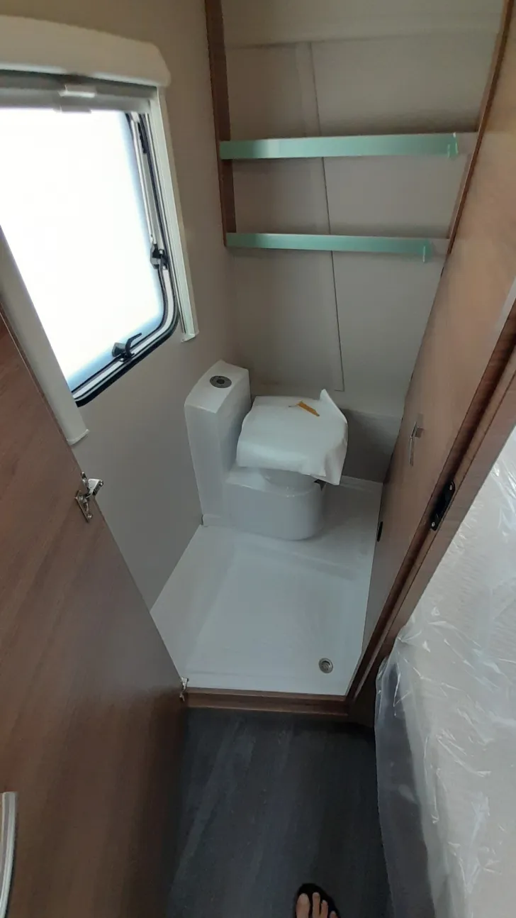 Fahrzeugbild Knaus Sport 500 UF 1800kg;PlusPaket; 177 L Kühlschrank #14