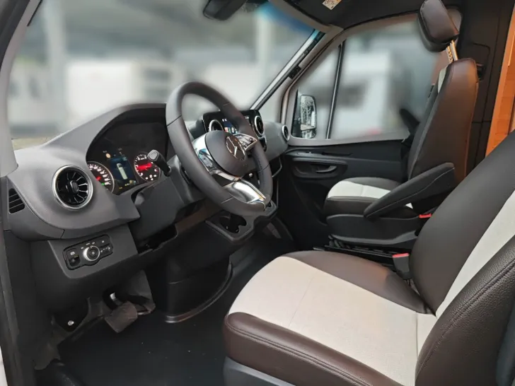 Fahrzeugbild Weinsberg CaraCompact Suite MB EDITION PEPPER 640 MEG LTE #7