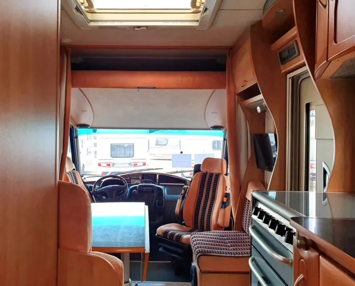 Fahrzeugbild Eura Mobil Integra 690 HB Händlerexport oder Bastlerfahrzeug #15