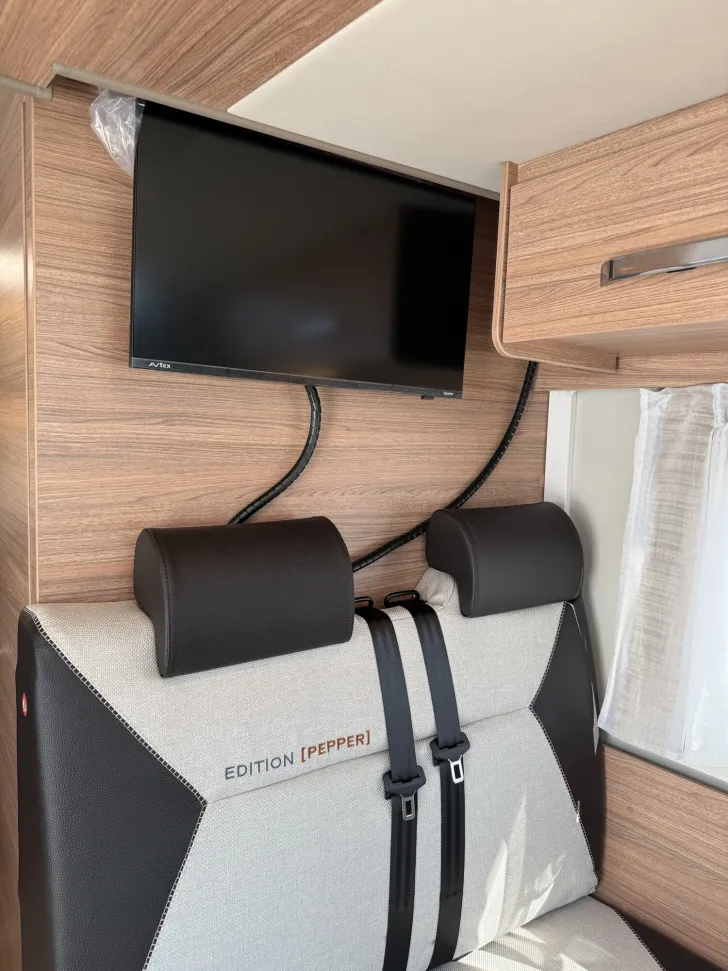 Fahrzeugbild Weinsberg CaraCompact Suite MB EDITION PEPPER 640 MEG 2025 #13