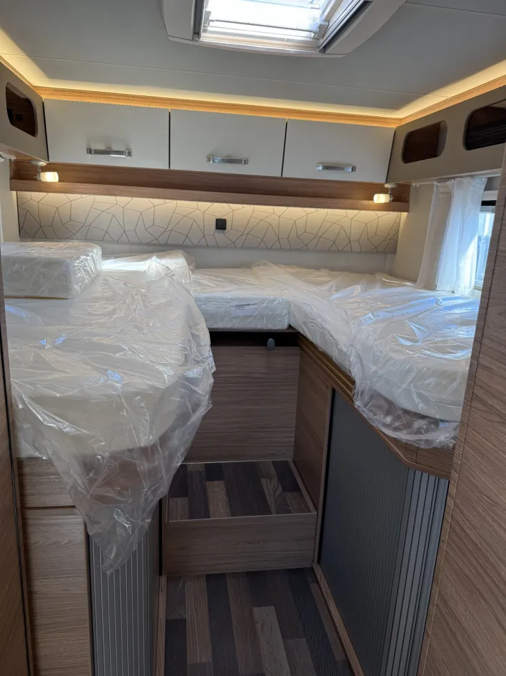Fahrzeugbild Weinsberg CaraCompact Suite MB EDITION PEPPER 640 MEG 2025 #22