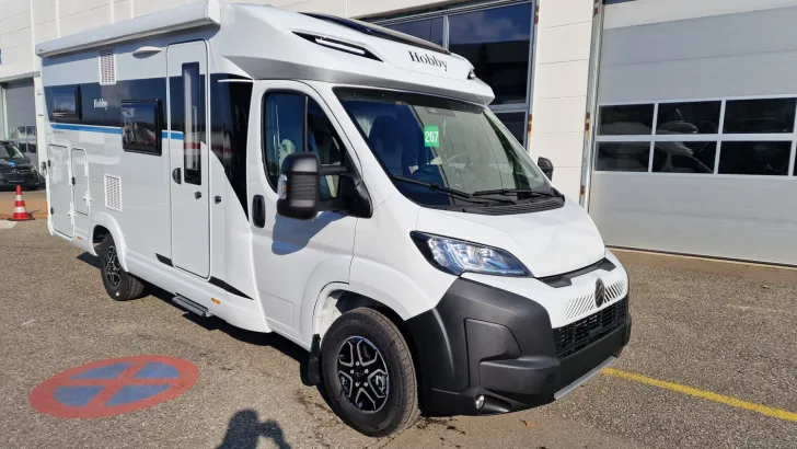 Fahrzeugbild Hobby OnTour C 680 GE - Automatik #1