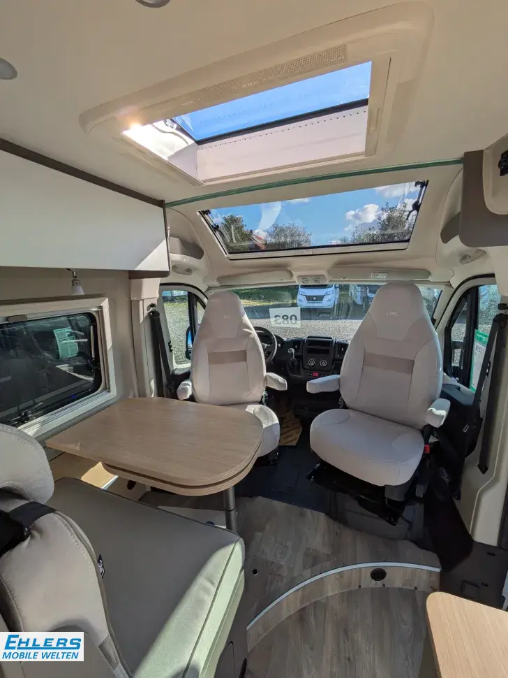 Fahrzeugbild LMC Innovan 600 Markise/140PS/Innovan-Paket/Alu #6