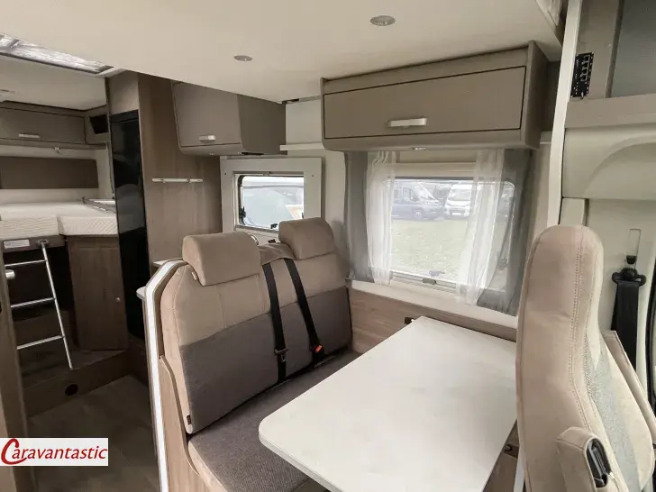 Fahrzeugbild Carado TEILINTEGRIERTE 328 #8