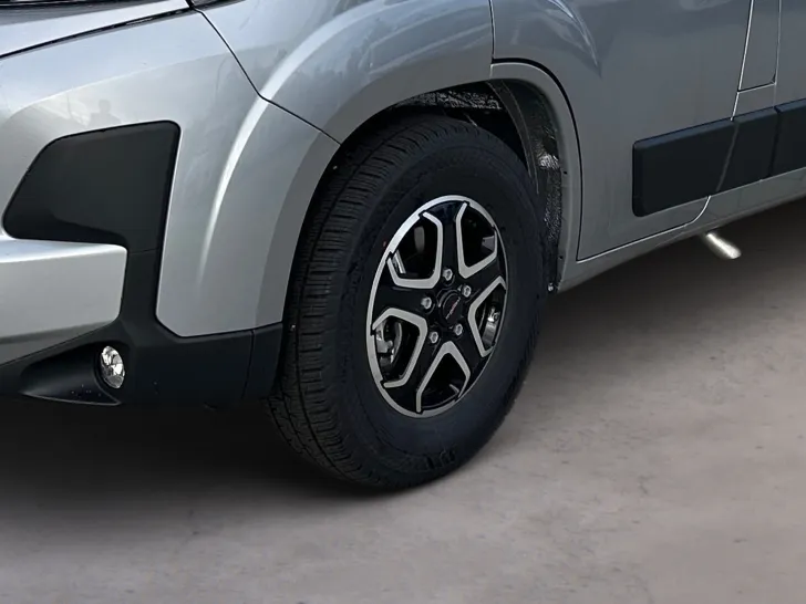 Fahrzeugbild Malibu COMPACT 600 LE #5