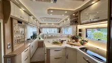 Fahrzeugbild Phoenix 8300 QRSLX  Sonderbau . De. Garage Hecksitzgr(6) #11