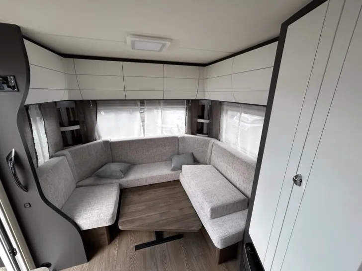 Fahrzeugbild Hobby Excellent Edition 495 UL #9