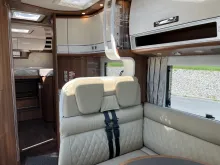 Fahrzeugbild Carthago chic e-line I 50 LE DA Mercedes + Hubstützenanlage #12