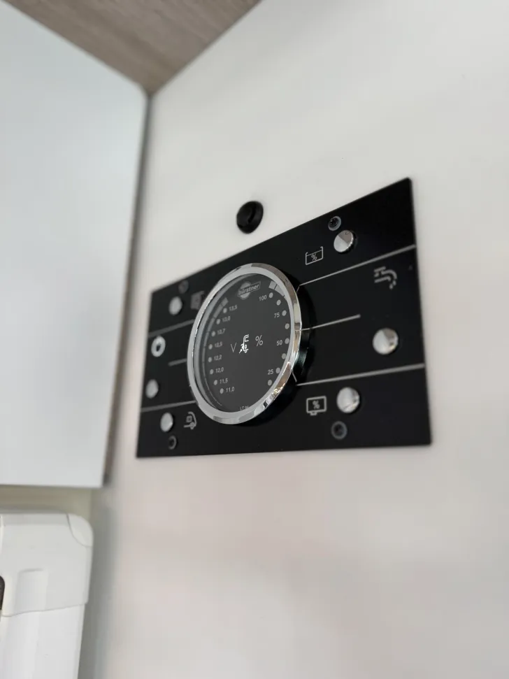Fahrzeugbild Bürstner Lyseo Time Skyline 690 G Automat.|Markise|Kamera #23