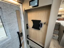 Fahrzeugbild Bürstner Campeo TD 691 G Ofen | AHK | Dachklima | Dieselh #25