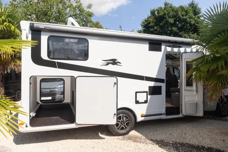 Fahrzeugbild Laika Kosmo L 409 GÜMA Springdeal bis 31.05.2026 #5
