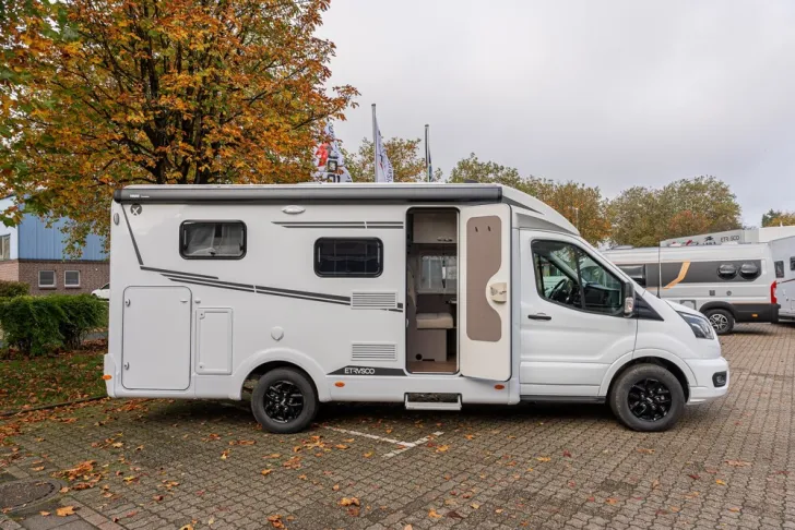 Fahrzeugbild Etrusco V Ford 6.6 SF #2