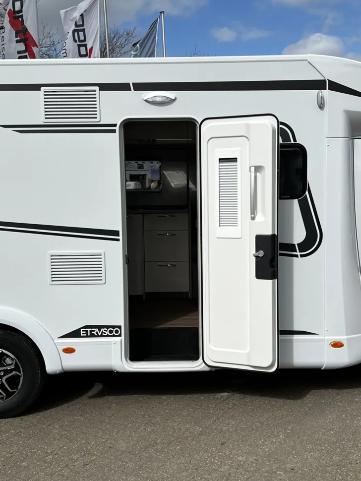 Fahrzeugbild Etrusco T 7400 SBC #3