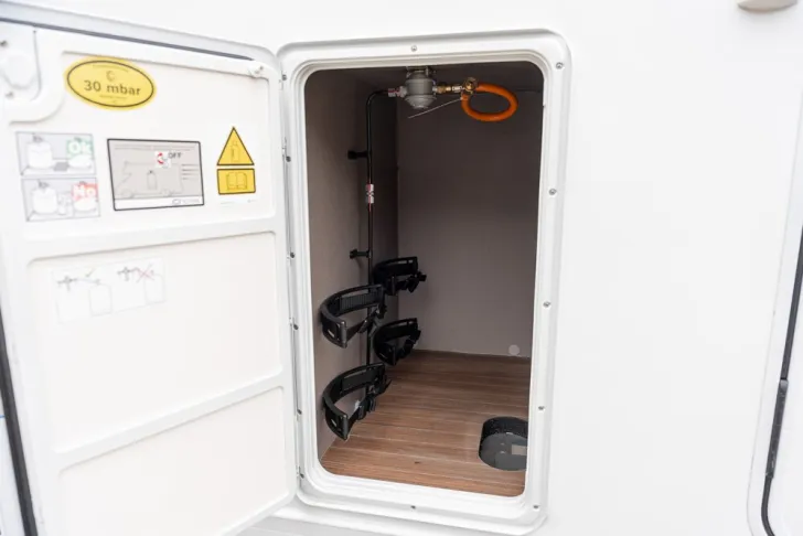 Fahrzeugbild Etrusco T Ford 7.3 SF #19
