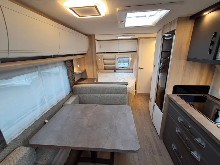 Fahrzeugbild Hobby De Luxe 560 KMFe *Modell 2025* #12