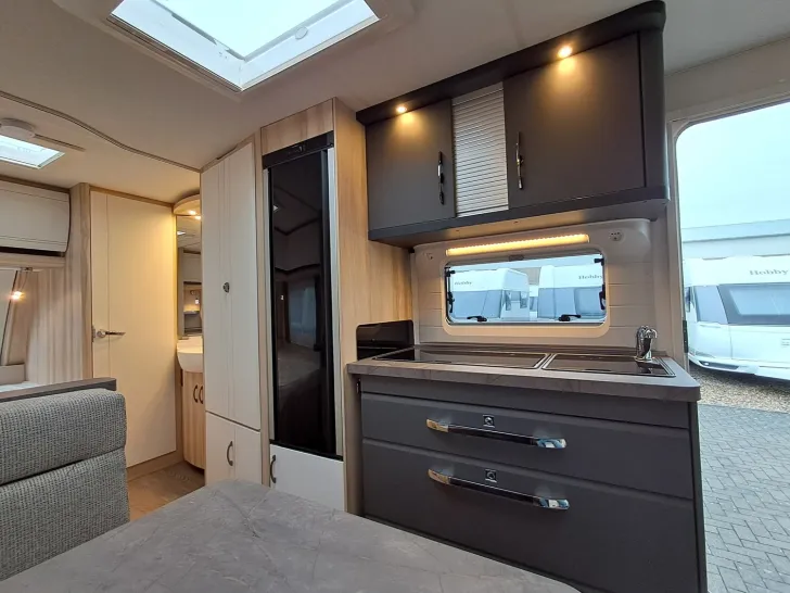 Fahrzeugbild Hobby De Luxe 560 KMFe *Modell 2025* #18