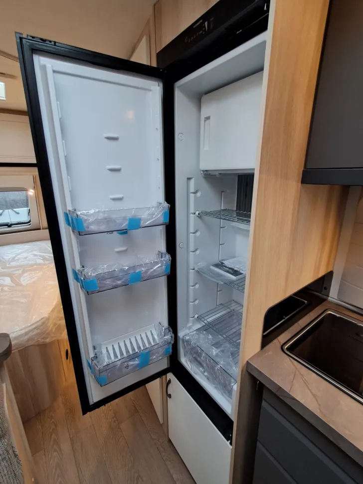 Fahrzeugbild Hobby De Luxe 560 KMFe *Modell 2025* #21