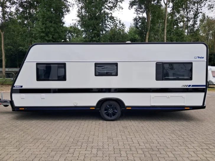 Fahrzeugbild Polar 590 FWA Black Edition *Modell 2026* #7