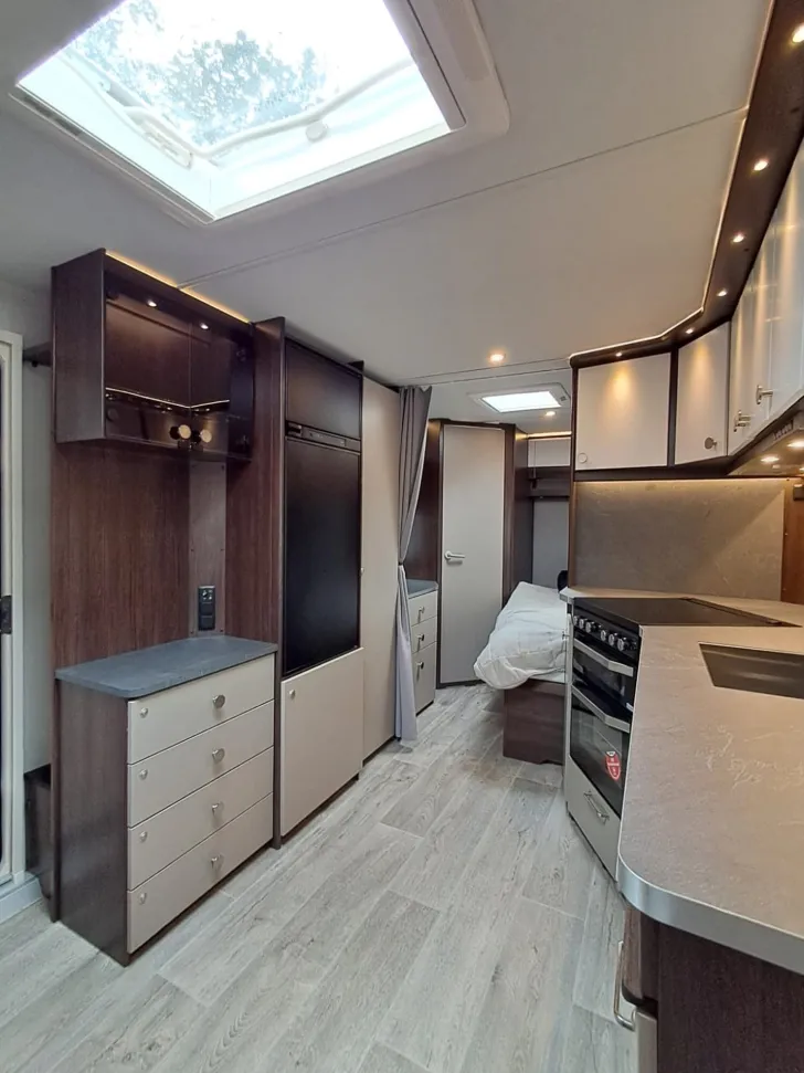 Fahrzeugbild Polar 590 FWA Black Edition *Modell 2026* #12