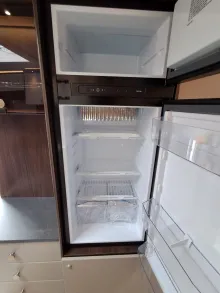 Fahrzeugbild Polar 590 FWA Black Edition *Modell 2026* #16