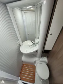 Fahrzeugbild Carado V 132 #12