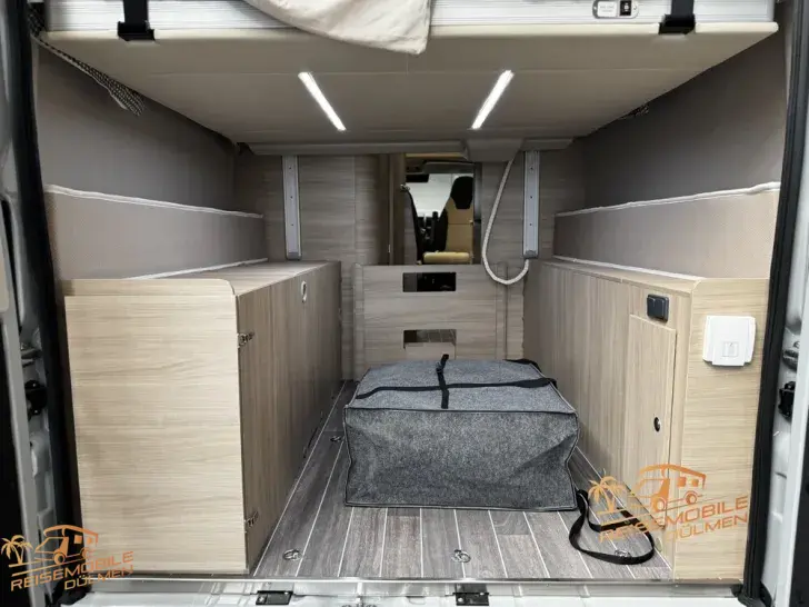 Fahrzeugbild Forster Vantasy FV636HB #28