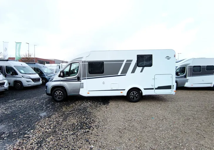 Fahrzeugbild Carado V 339 140PS AUTOMATIK/90l Dieselt/TV-Paket/o.AD #7