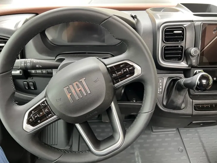 Fahrzeugbild Carthago chic c-line I 4.9 LE #8