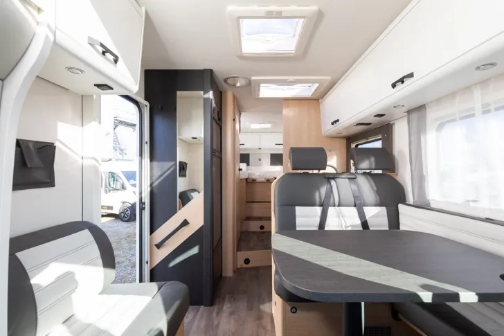 Fahrzeugbild Sunlight Adventure T 68 Ready to Roll * UPV: 76.089  #7
