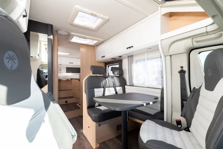 Fahrzeugbild Sunlight Adventure T 68 Ready to Roll * UPV: 76.089  #8