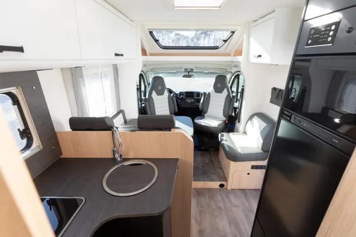 Fahrzeugbild Sunlight Adventure T 68 Ready to Roll * UPV: 76.089  #14