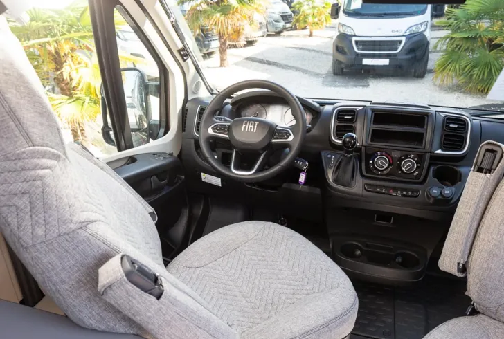 Fahrzeugbild Dethleffs Globetrail 640 ES Fiat * 10.268  unter Liste #18