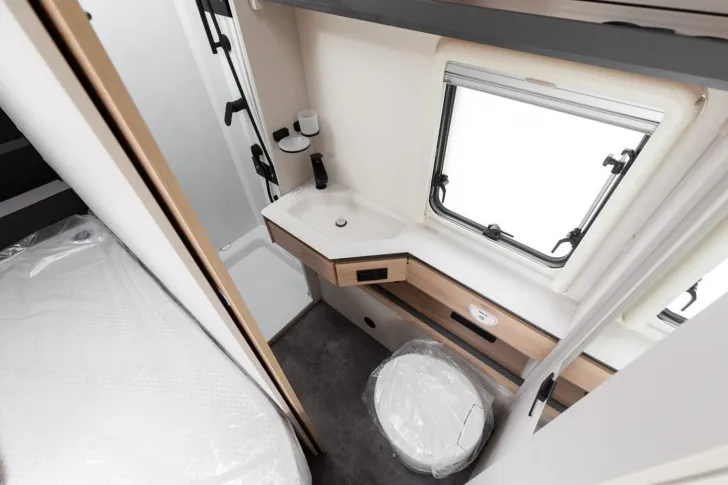Fahrzeugbild Dethleffs Camper 730 FKR *2x2Stockbetten+866kg Zuladung** #16