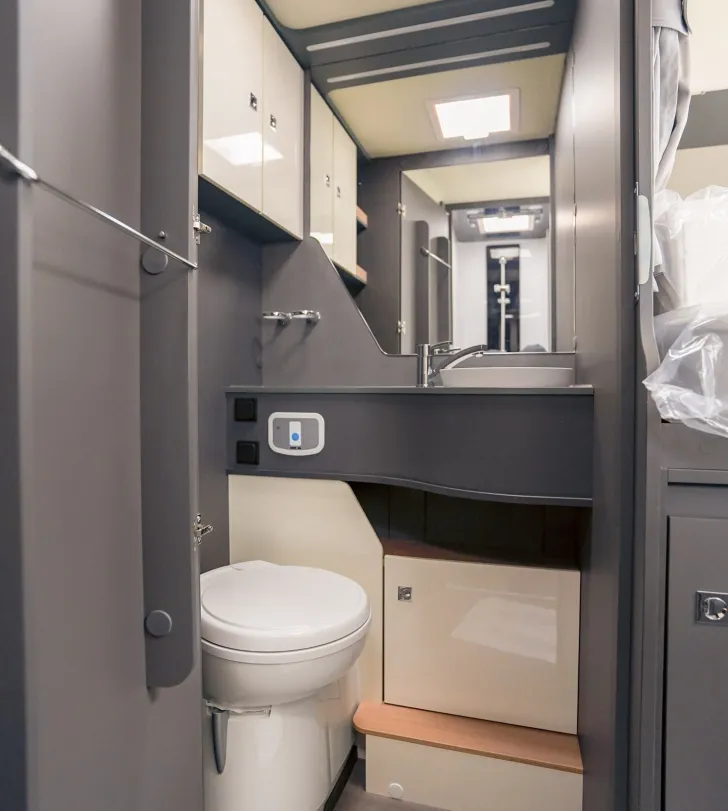 Fahrzeugbild Laika Kosmo L 409 *SIE SPAREN 20.364* #11