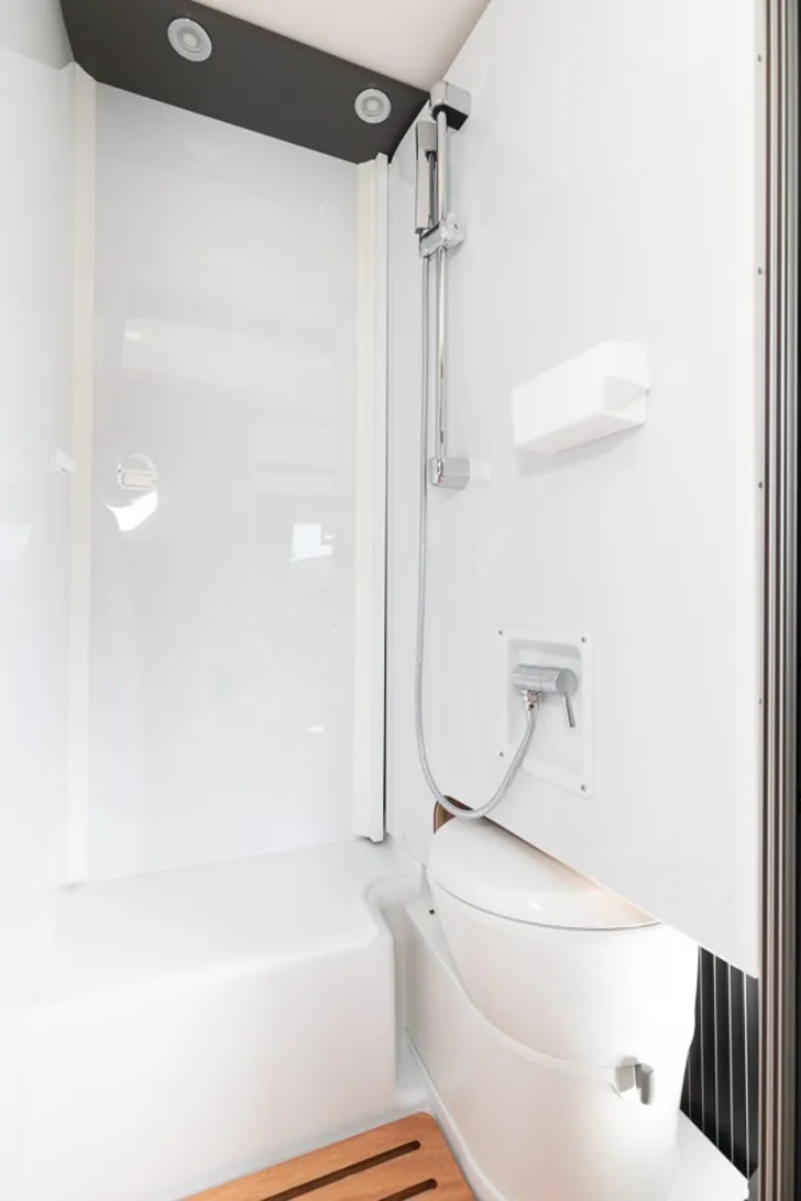 Fahrzeugbild Dethleffs Globebus Camp Active T 1 // UVP: 78.398  #13