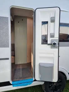 Fahrzeugbild LMC Style Lift 500 K mit Etagenbetten #8