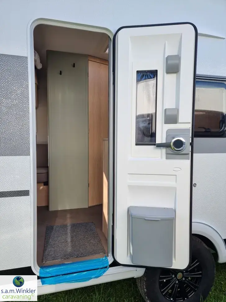 Fahrzeugbild LMC Style Lift 500 K mit Etagenbetten #8
