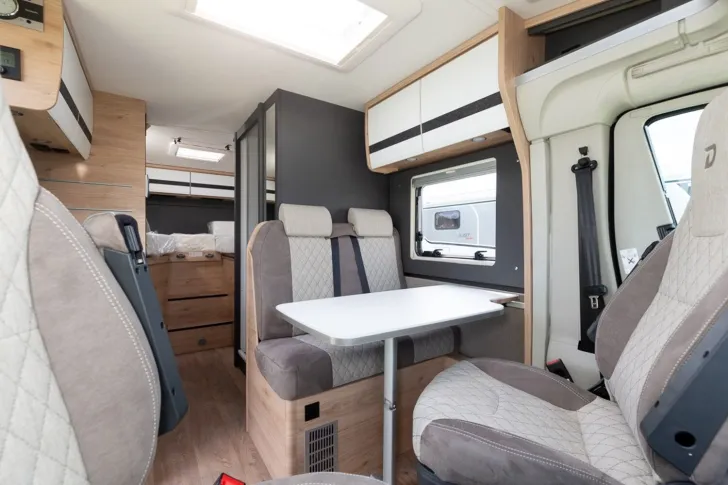 Fahrzeugbild Dethleffs Globebus Camp T 4 650 KG Zuladung #9