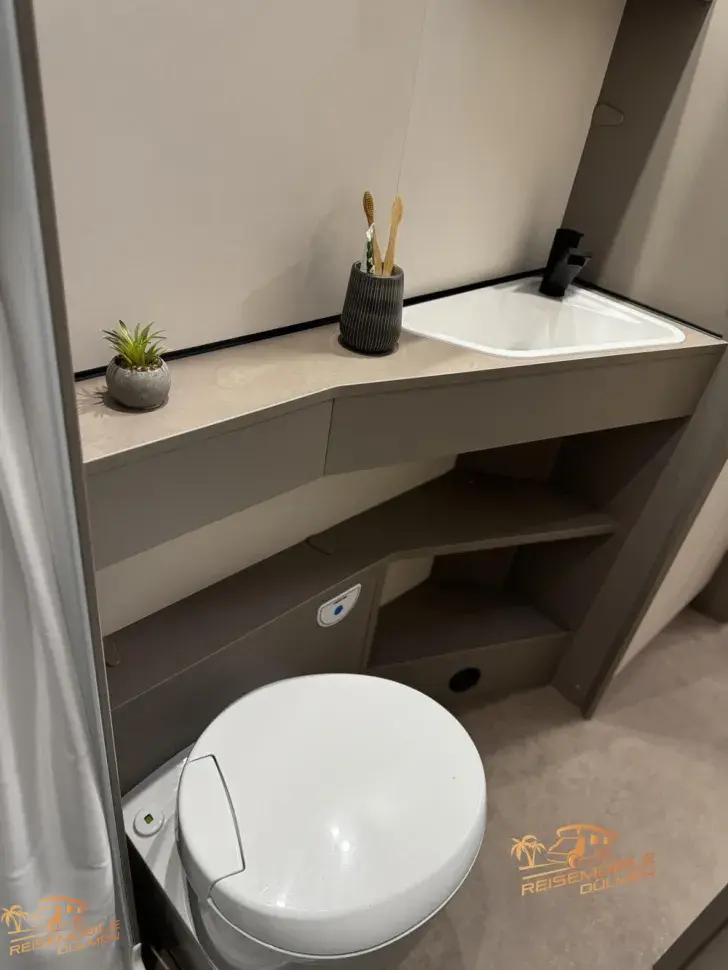 Fahrzeugbild LMC Tracer 680 DL #21