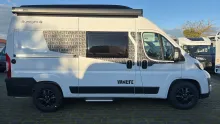 Seitlich Sunlight Camper Van CLIFF 540 Vanlife Sofort verfügbar
