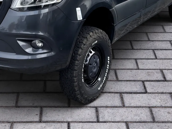 Fahrzeugbild Hymer Grand Canyon S CrossOver 600 Anhängerkupplung #6