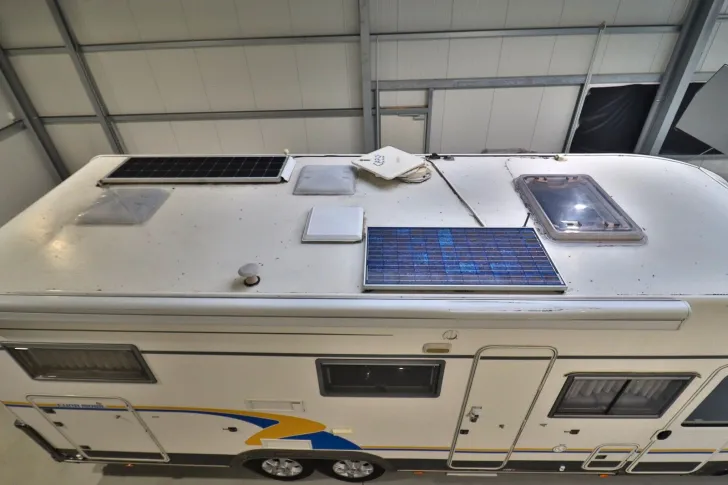 Fahrzeugbild Eura Mobil I 810 EB/Einzelbetten/Garage/Klima/Solar/Markise #5