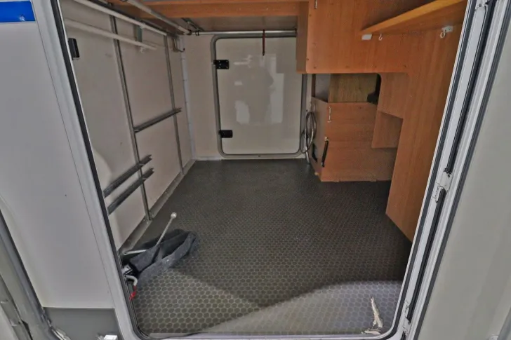 Fahrzeugbild Eura Mobil I 810 EB/Einzelbetten/Garage/Klima/Solar/Markise #6