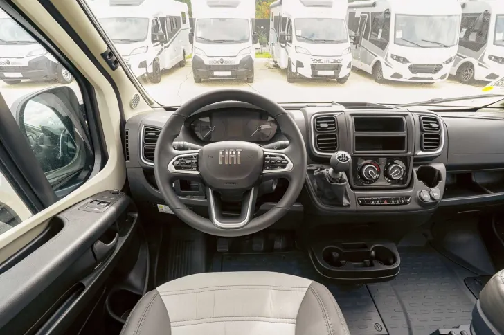 Fahrzeugbild Sunlight Cliff X 600 ***GÜMA-SONDERPREIS-AKTION*** #10