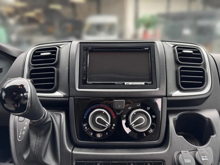 Fahrzeugbild Bürstner B66 C 600 #9