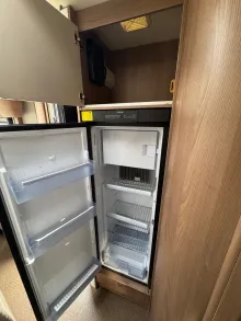 Fahrzeugbild Bürstner Ixeo I 729 Autark SOlar Wechselrichter #13