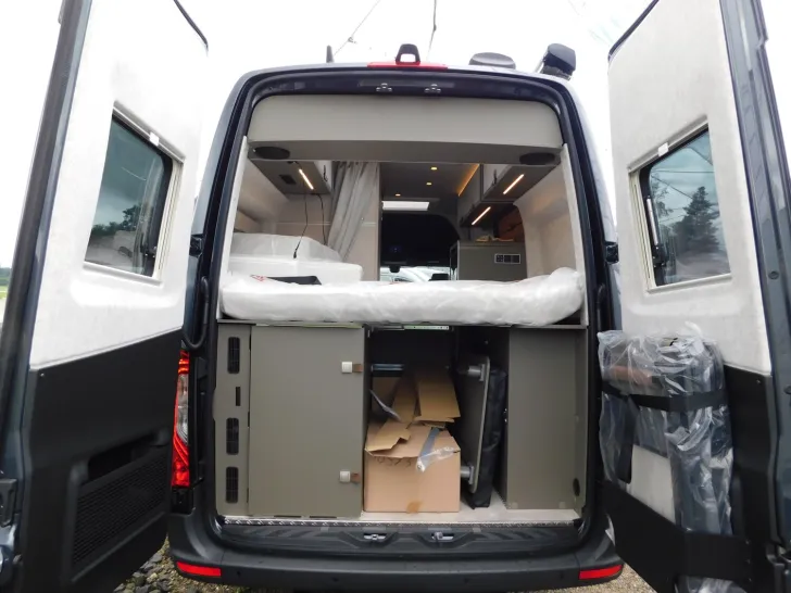 Fahrzeugbild Hymer Grand Canyon S Xperience Winter+Autarkpaket, AHK #10