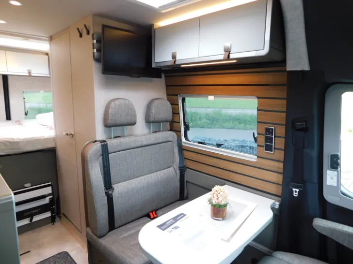 Fahrzeugbild Hymer Grand Canyon S Xperience Winter+Autarkpaket, AHK #11
