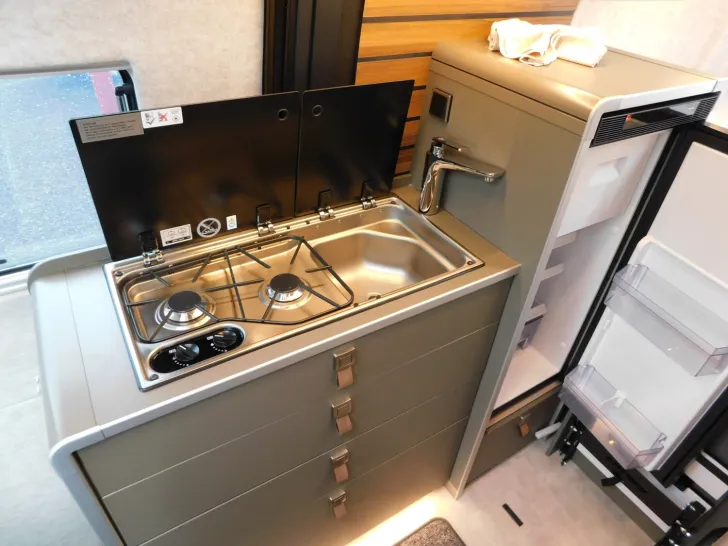 Fahrzeugbild Hymer Grand Canyon S Xperience Winter+Autarkpaket, AHK #17